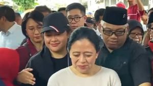 Kunjungi Muara Enim Sumsel, Puan Maharani Ziarah ke Makam Leluhur