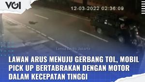 VIDEO: Lawan Arus, Mobil Pick Up Bertabrakan dengan Motor Terekam Kamera CCTV