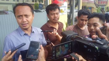 9 personnes, dont l'épouse, interrogées par la police de Lombok Ouest après le décès du brigadier Esco Faska