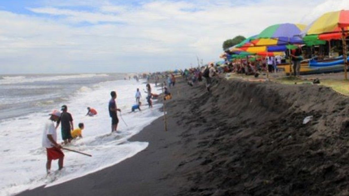 Potentially High Waves Of Residents Of The South Coast Of DIY Asked To Be Alert