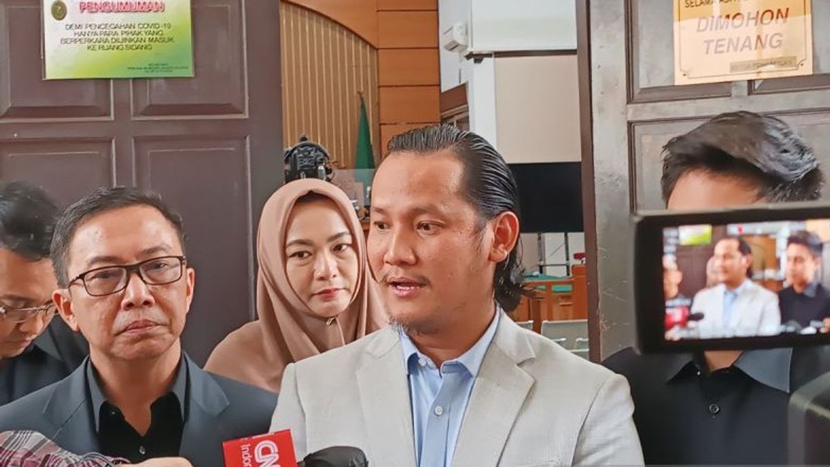 L’avocat d’Aiman Witjaksono confirme la confiscation de téléphone portable au compte Instagram effectué par la police de défaut juridique