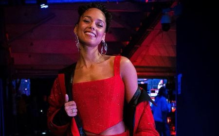 Tampil di Stasiun Kereta London, Alicia Keys Kejutkan Fans