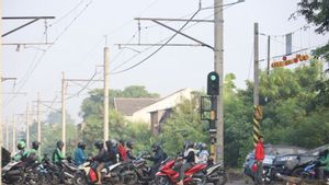 DPR Member Proposes All Railway Crossings to Be Patrolled by Certified Officers