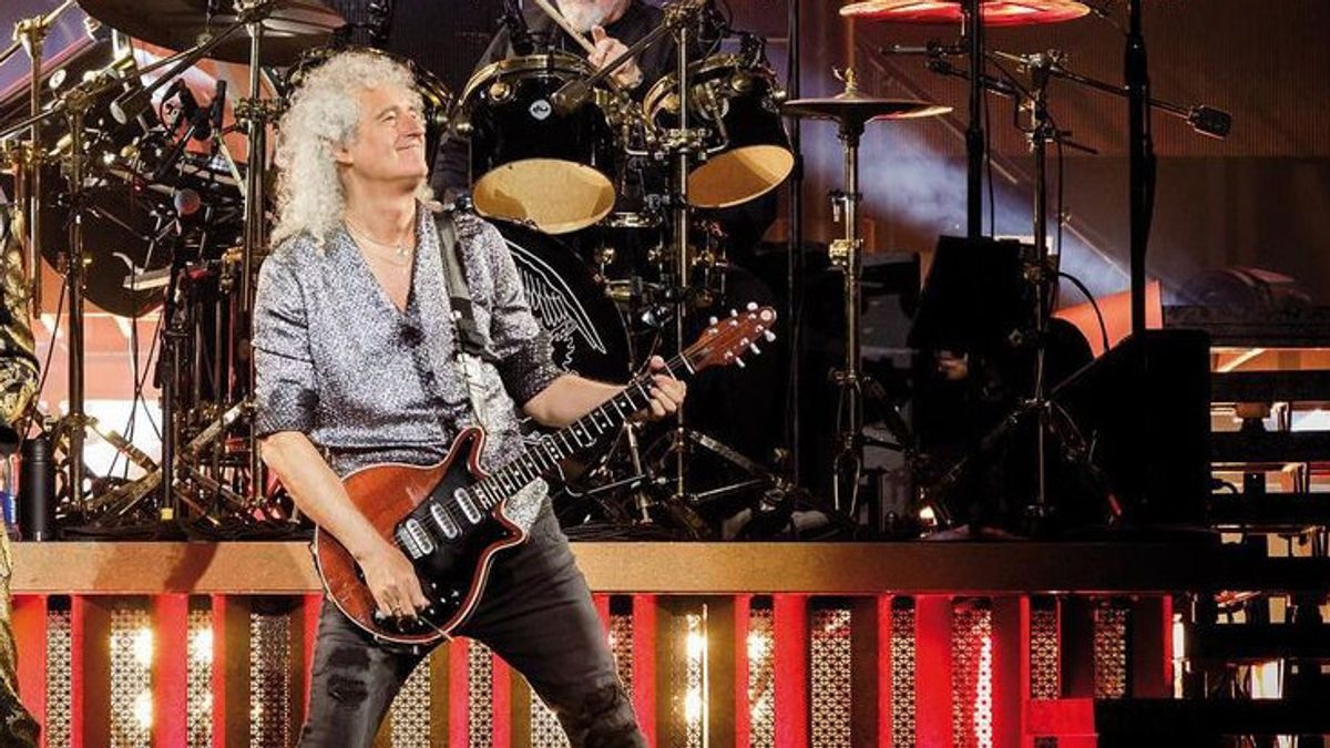 Brian May Rereleases Song Another World In Spanish Version