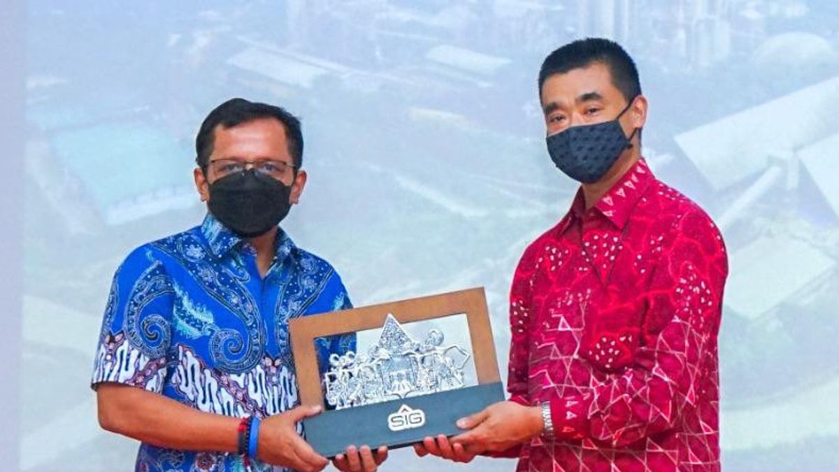 Kedubes Jepang di Indonesia Kunjungi Fasilitas Pengolahan Limbah Menjadi Bahan Bakar Alternatif di Unit Usaha SIG