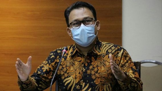 Lagi, KPK Periksa Dirjen Linjamsos Kemensos Usut Dugaan Suap Pengadaan Bansos COVID