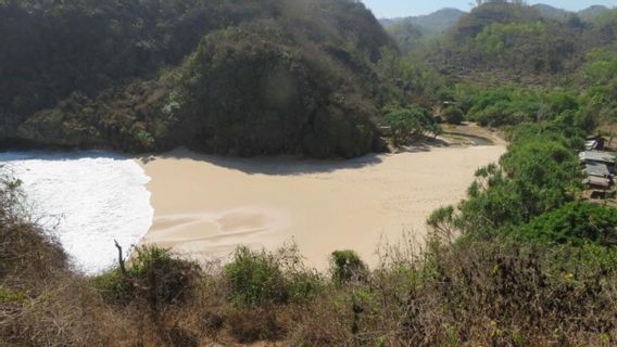 Gunungkidul ريجنسي الحكومة يسمح للسياح إلى مخيم في مناطق الجذب السياحي، طالما لا حزب مع الألعاب النارية