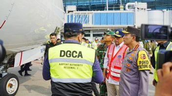 Together With Minister Of Transportation Budi Karya, National Police Chief Sigit Checks Wheels, Machines And Cockpit Rooms For Homecoming Transportation Aircraft