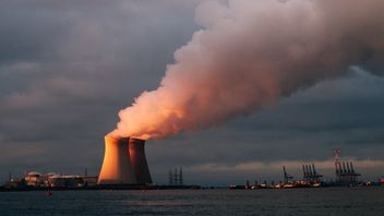 La plus grande centrale nucléaire d’Europe en Ukraine brûle, la Russie soupçonne d’être en sécurité