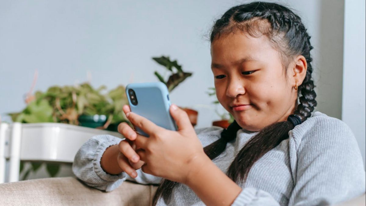 rénal : Les symptômes d'un enfant présentant des problèmes de vision auxquels les parents devraient se souvenir