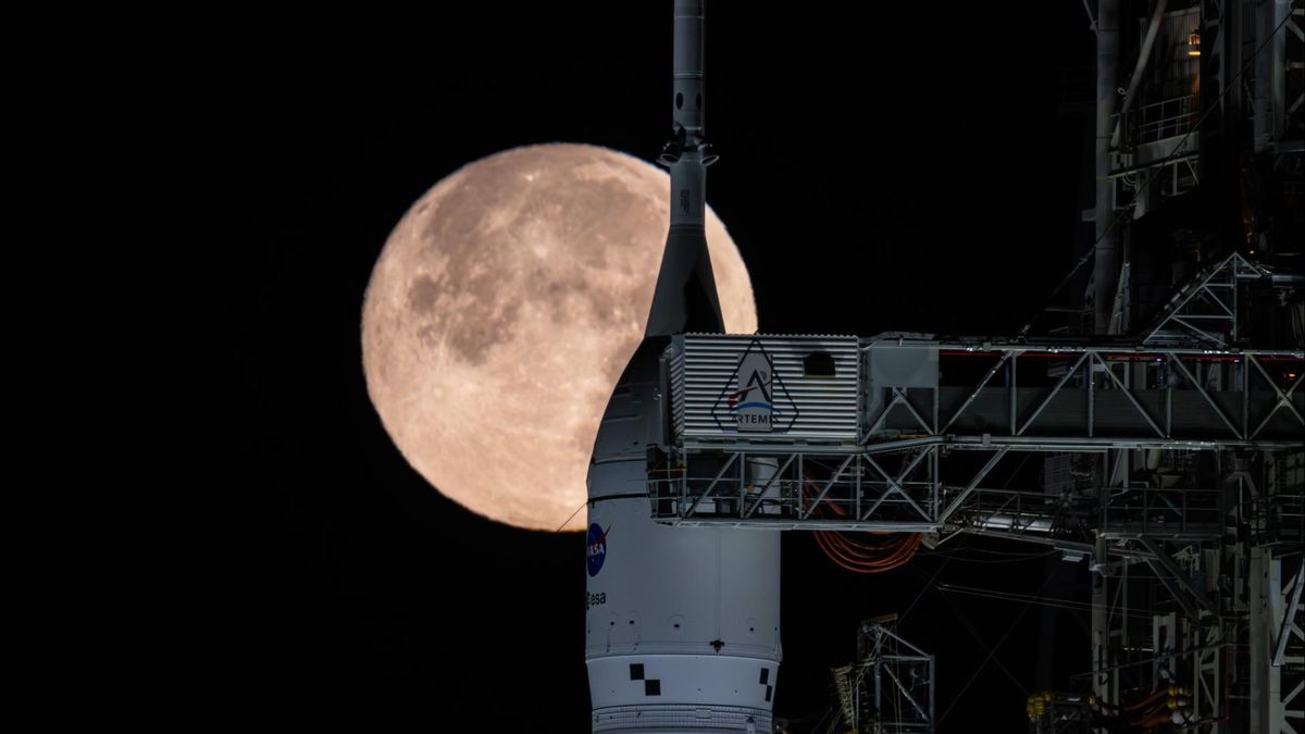 NASA Kini Izinkan Astronot Bawa Ponsel ke Luar Angkasa