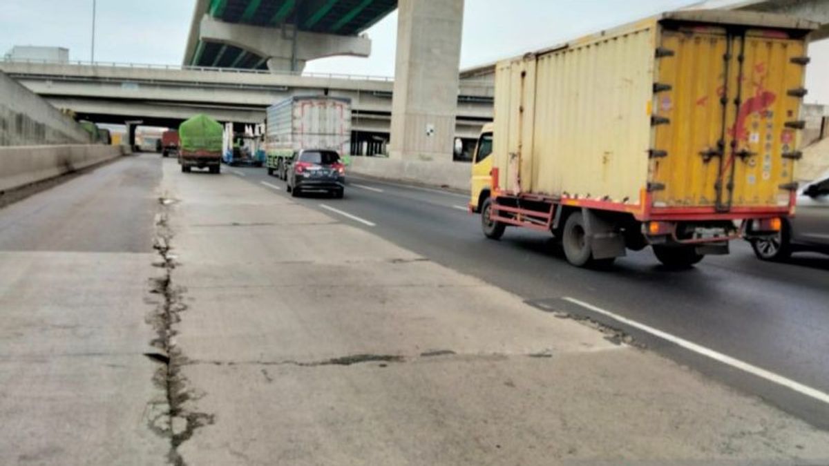  Warga Jakarta yang Mau <i>Healing</i> ke Bandung, Ingat Jasa Marga akan Perbaiki Tiga Titik Tol Jakarta-Cikampek Tengah Malam Ini