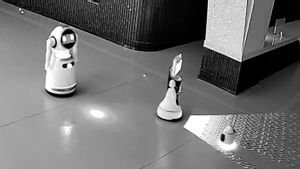 This Small AI-Based Robot Successfully Instigated Dozens Of Robots To Escape And Brawl