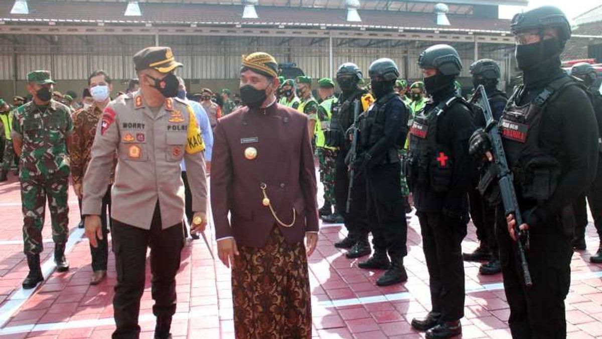 5 Churches In Boyolali Get Special Security, Before Mass The Central Java Police Jibom-Gegana Team Performs Sterilization