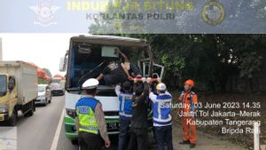 Minbus Kecelakaan di Tol Jakarta-Tangerang, Satu WN China Tewas
