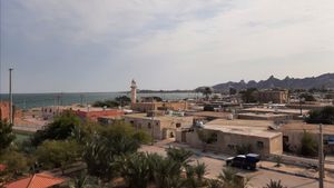 Iran Sita Kapal Tanker yang Lintasi Selat Hormuz