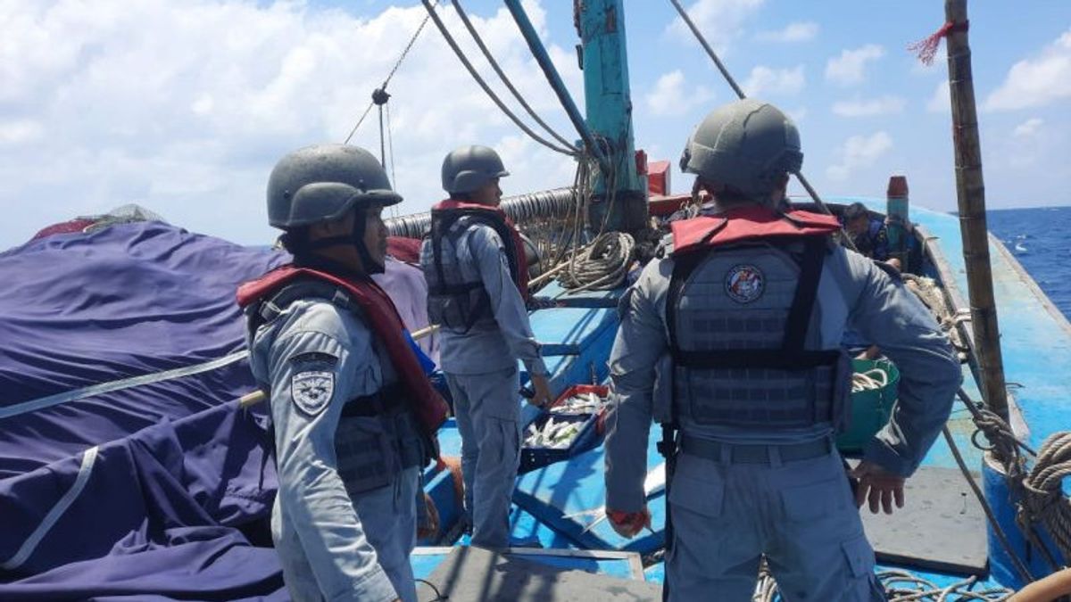 一次操纵逃跑后,Bakamla成功捕获了一艘载有5吨鱼的越南国旗船