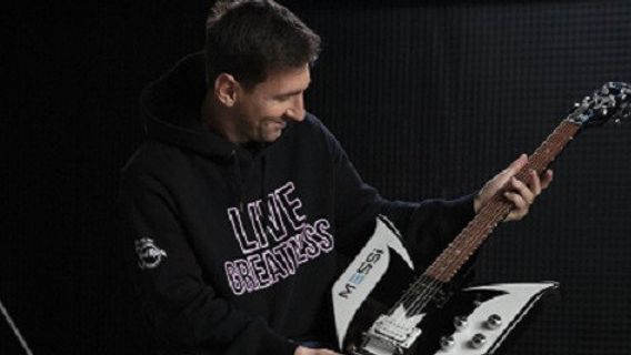 Bon Sang... Lionel Messi Nenteng Guitare, Devenir Une Rock Star?