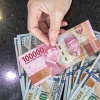 Kekhawatiran Pasar Meningkat, Rupiah Berpotensi Melemah ke Rp16.360 per Dolar AS