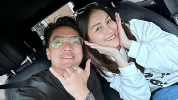 Taking A Peek At Ayu Ting Ting And Boy William's Closeness In 7 Portraits, From Musuhan To Jalan Bareng