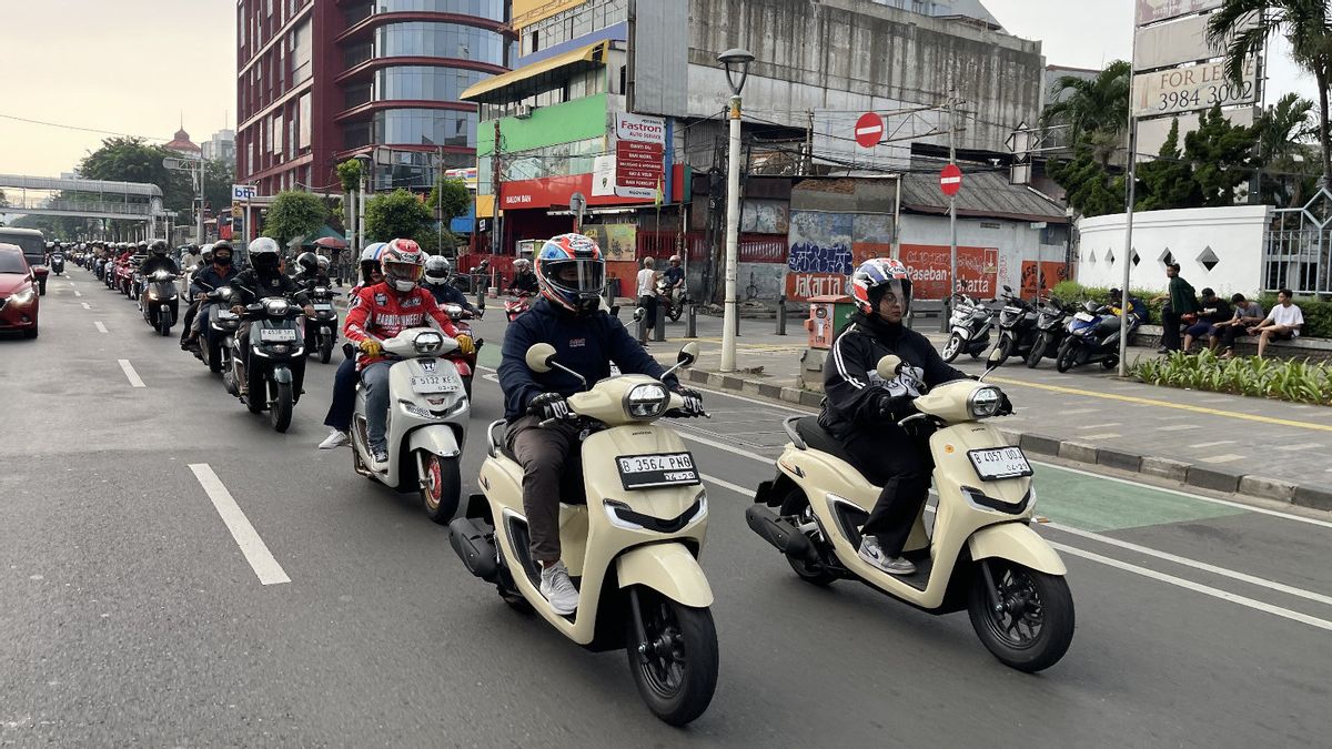 Beaucoup de style, Honda a demandé des centaines de membres de la communauté pour le City Rolling à Jakarta