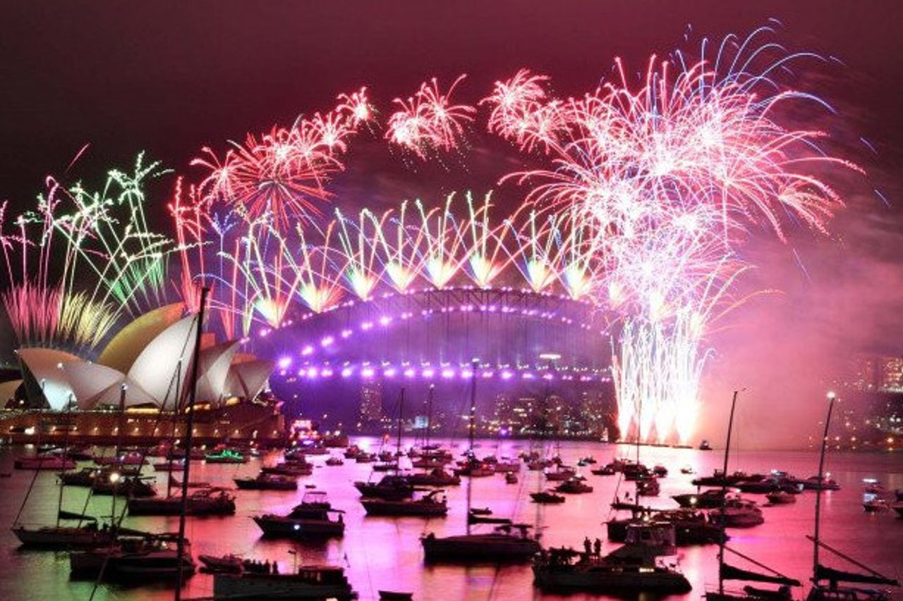 オーストラリアは お祝いのお祝いなしで2021を歓迎します