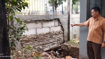 Les enfants de la police d’un résident en bois blanc sur la destruction de RTH, le maire de Jaktim: 'Pergub 31 a été lu en premier »