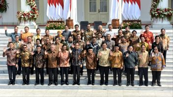 Politikus PDI Perjuangan BIlang Jokowi Perlu Evaluasi Menterinya