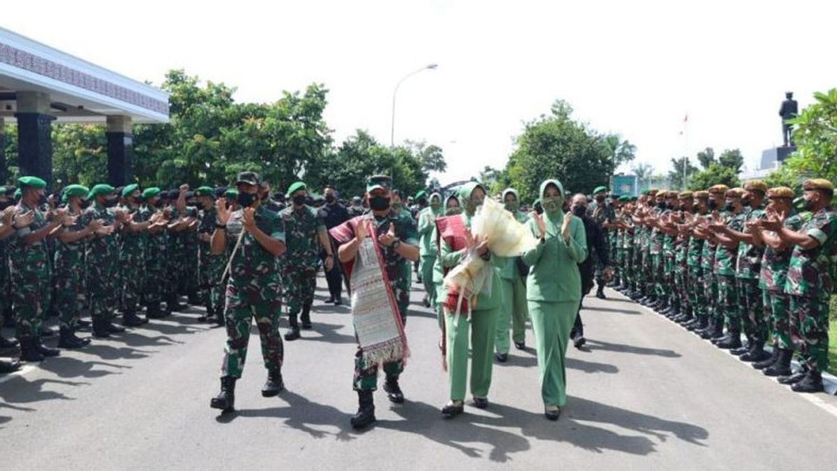 KSAD Dudung Kunjungi Kodam Bukit Barisan Sumut, Minta Ketegasan jika Ada Oknum TNI Terlibat Kasus Hukum