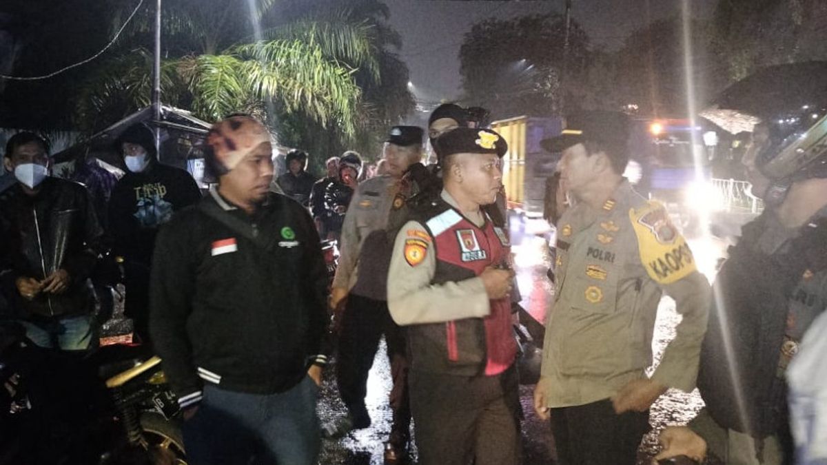 Ricuh Dua Ormas di Cisauk Tangsel, Satu Posko Dibakar dan Handpone Pemilik Warung Dicuri