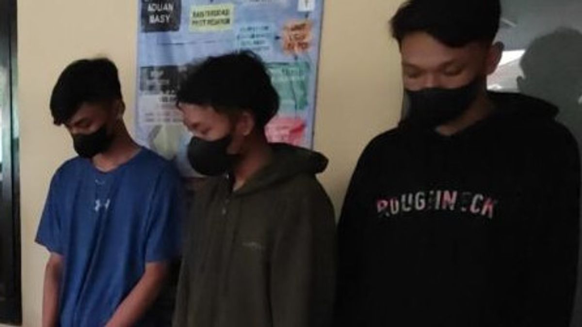 Police Arrest Three Youths In Kediri For Selling Firecracker Powder