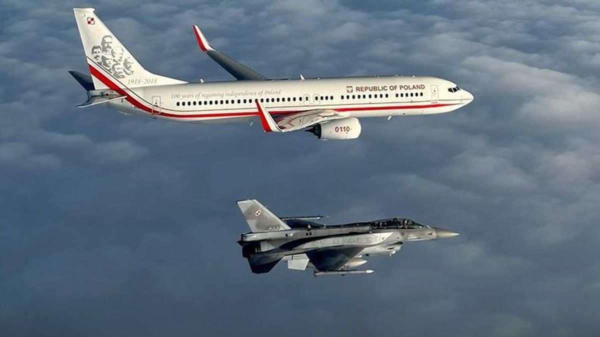 The Departure Of The Polish National Team Escorted By The F-16 Combat Aircraft, It Turns Out That This Is The Cause