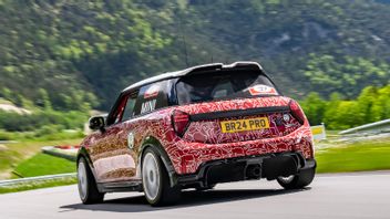 Jelang Peluncuran, Mini Cooper JCW Terbaru Bakal Jajal 24 Hours Nurburgring 2024