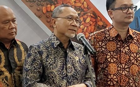 Mendag Terima Curhat Bos Pindad: Impor Bahan Peledak Tertahan di Pelabuhan