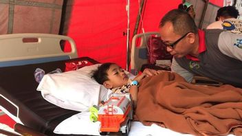 Lahapnya Azka Makan Bubur Hingga 2 Mangkok Usai Tiga Hari Bertahan di Reruntuhan Gempa Cianjur 