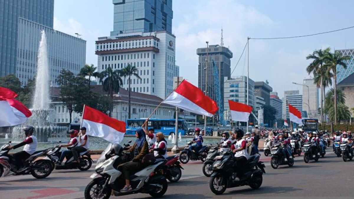 Ribuan Buruh Mulai Padati Monas