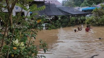 BNPB提醒足球居民保持洪水警戒，因为预计海潮将达到2.8米
