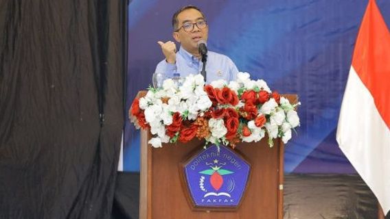 وزير التعليم العالي يضغط على الوظائف الثلاثة للجامعات من أجل المجتمع