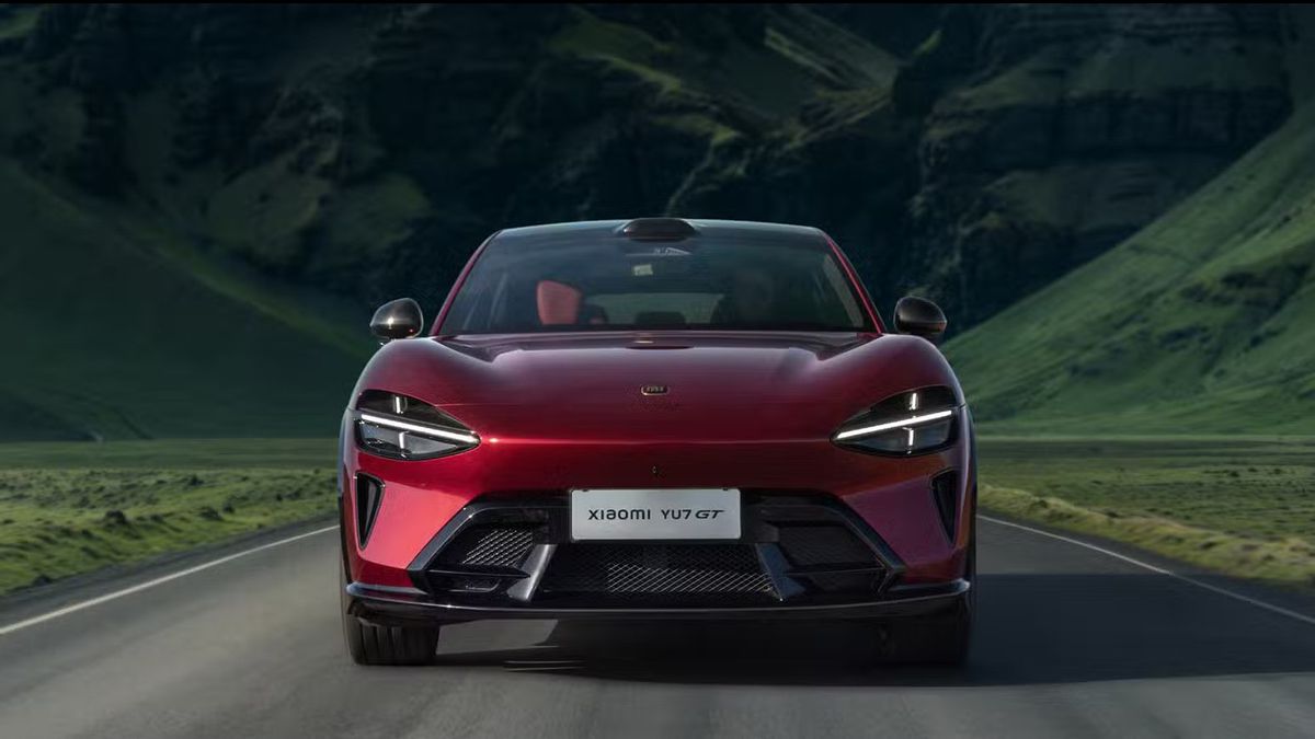 Punya Tenaga Buas, Xiaomi YU7 GT Tampil Gahar dengan Warna Crimson Red