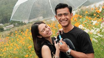 离婚前,Pratama Arhan在案中仍然支持Azizah Salsha