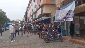 Debt Collector Pulls Motorcycles For Ormas Members In Tangerang: Both Of Them Are Fighting For Strength