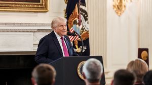 イランは依然として米国の提案を検討しており、トランプ氏は合意が達成可能だが、失敗した場合には爆撃を続ける準備ができていると主張
