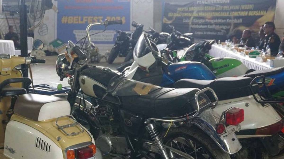 Tim Gabungan Bea Cukai Gagalkan Penyelendupan Sepeda Motor Bekas dan Suku Cadang 