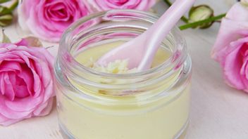 6 Cara Membuat <i>Handbody</i> Sendiri di Rumah, Yuk Ikuti Tahapannya! 