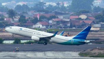 ガルーダ・インドネシア航空ボーイング737-800型機がバイオアヴトゥールを搭載した飛行試験を行う