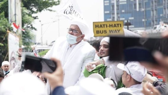 FPI: Rizieq Shihab Sehat Bugar, Pemerintah tak Perlu Repot-repot Urus Tes COVID-19