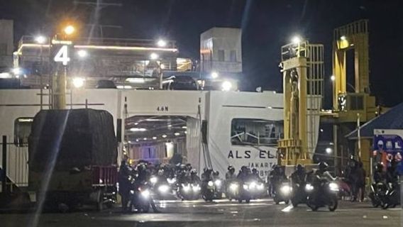 メラック港の逆流はスムーズに、ピーク時に職員を配置する職員