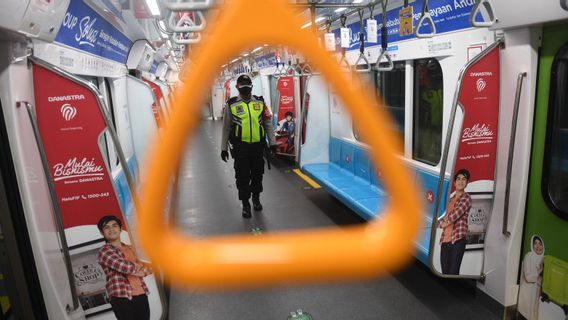 MRTの乗客数はPPKMレベル3の間に142%上昇
