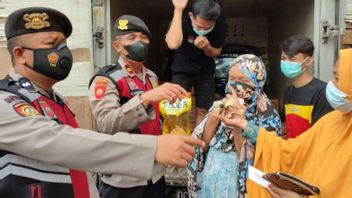 شرطة ماجين تشرف على توزيع زيت الطهي في الأسواق التقليدية