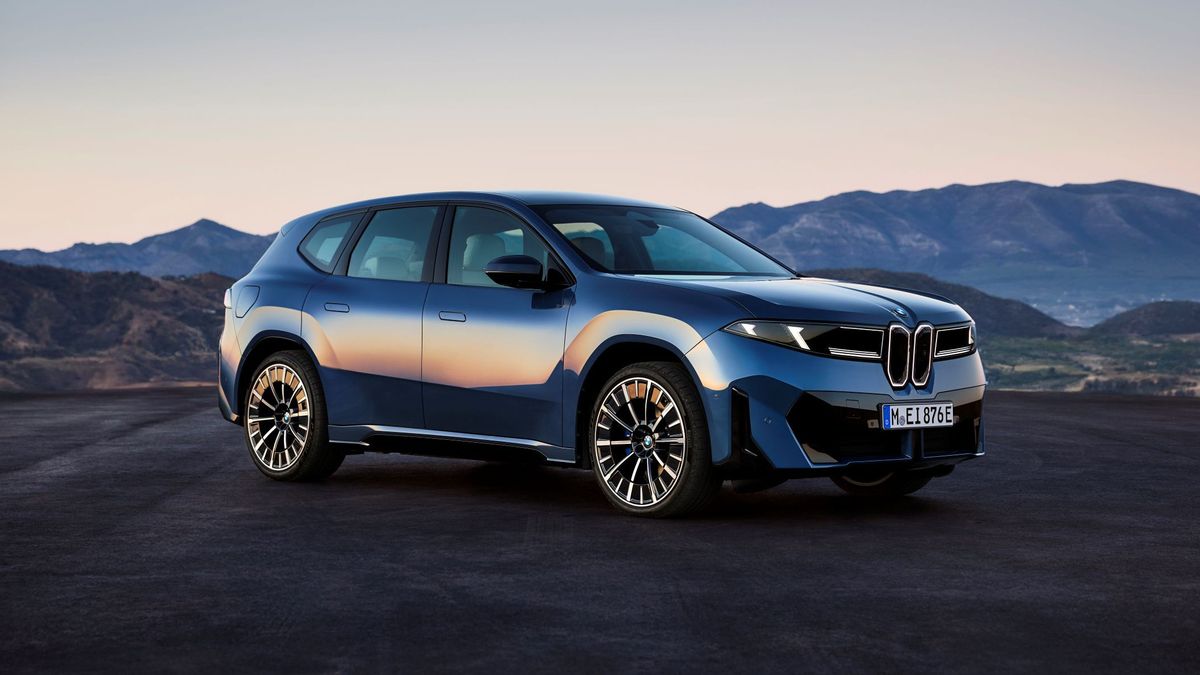 BMW iX3新一代获得两项着名头衔：2026年度世界汽车和世界电动汽车